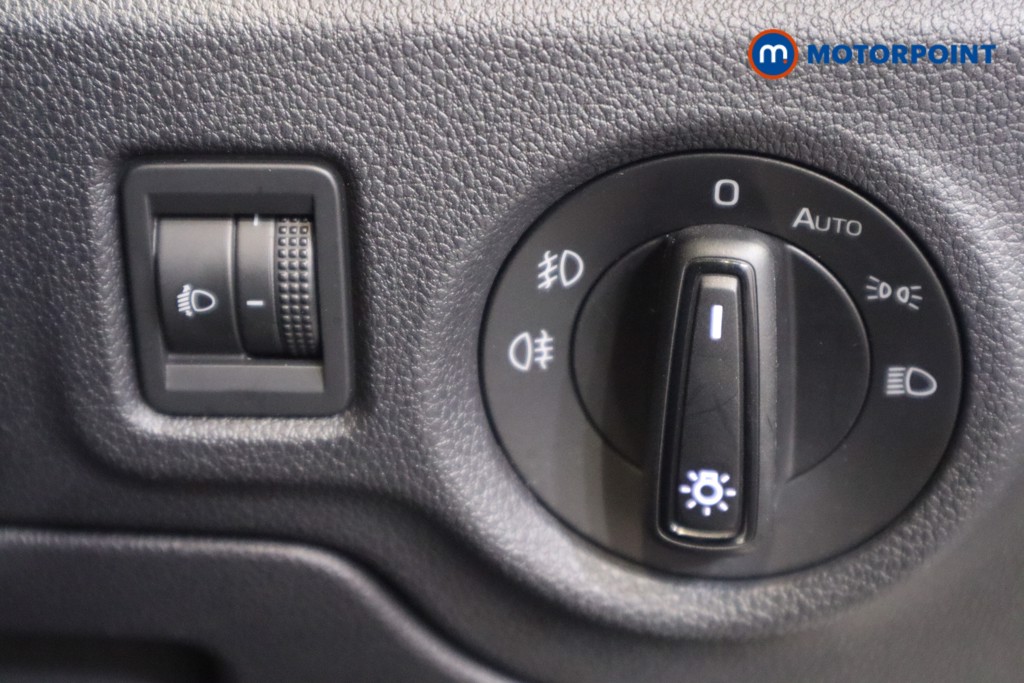 Skoda Fabia Colour Edition Manual Petrol Hatchback - Stock Number (1569162) - 16th supplementary image
