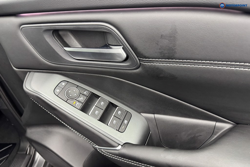 Nissan Qashqai N-Connecta Automatic Petrol SUV - Stock Number (1569446) - 20th supplementary image