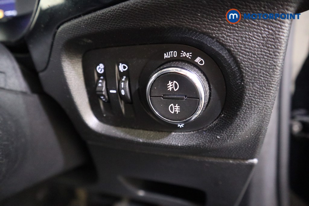 Vauxhall Corsa Elite Edition Manual Diesel Hatchback - Stock Number (1569930) - 9th supplementary image