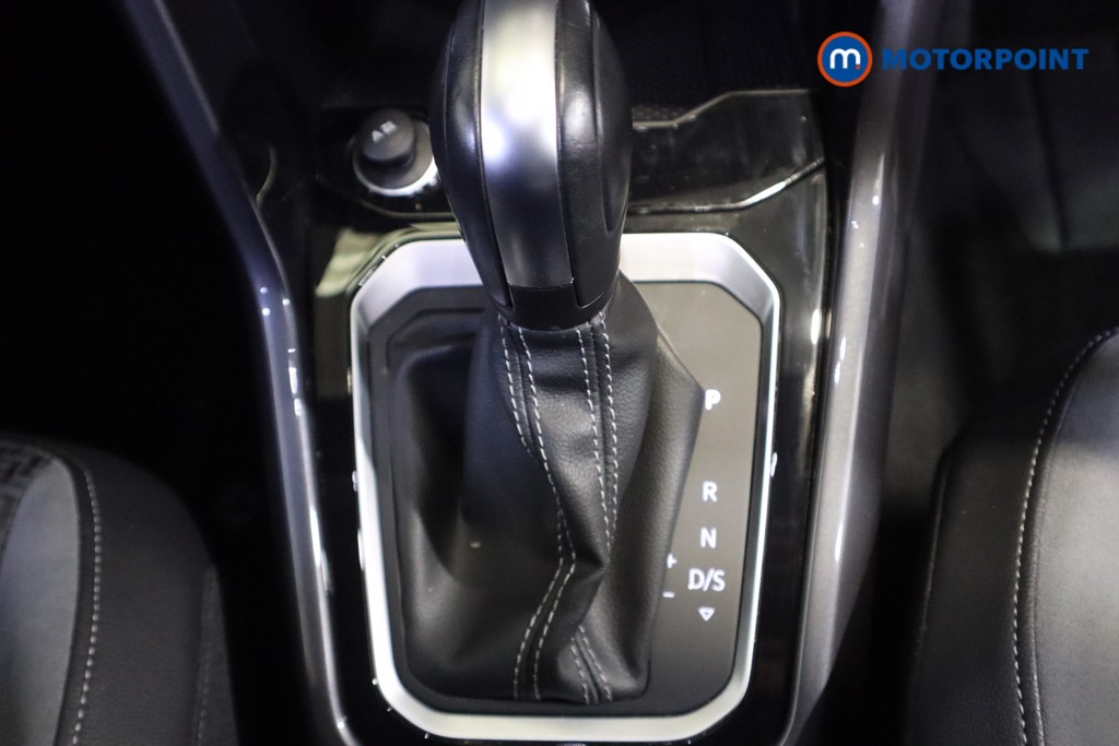 Volkswagen T-Roc R-Line Automatic Petrol SUV - Stock Number (1570277) - 5th supplementary image
