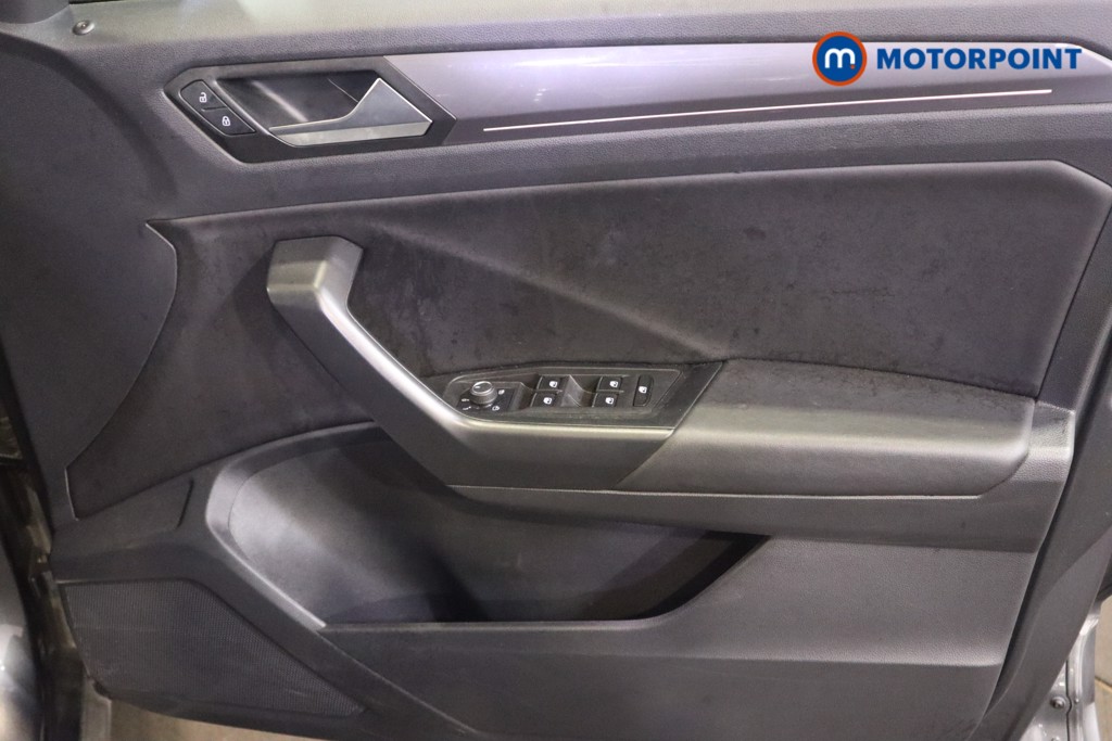Volkswagen T-Roc R-Line Automatic Petrol SUV - Stock Number (1570277) - 13th supplementary image