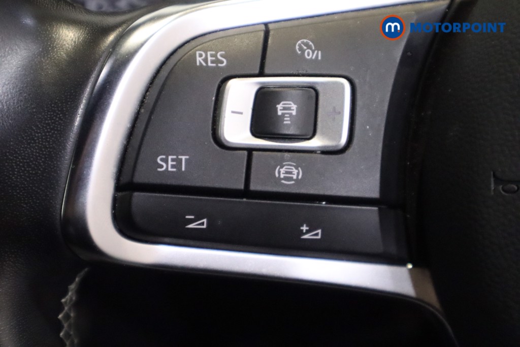 Volkswagen T-Roc R-Line Automatic Petrol SUV - Stock Number (1570277) - 17th supplementary image