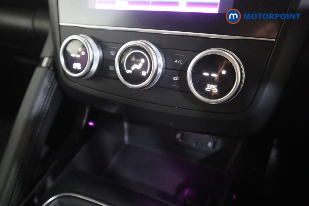 Renault Kadjar Iconic Manual Petrol SUV - Stock Number (1571200) - 7th supplementary image
