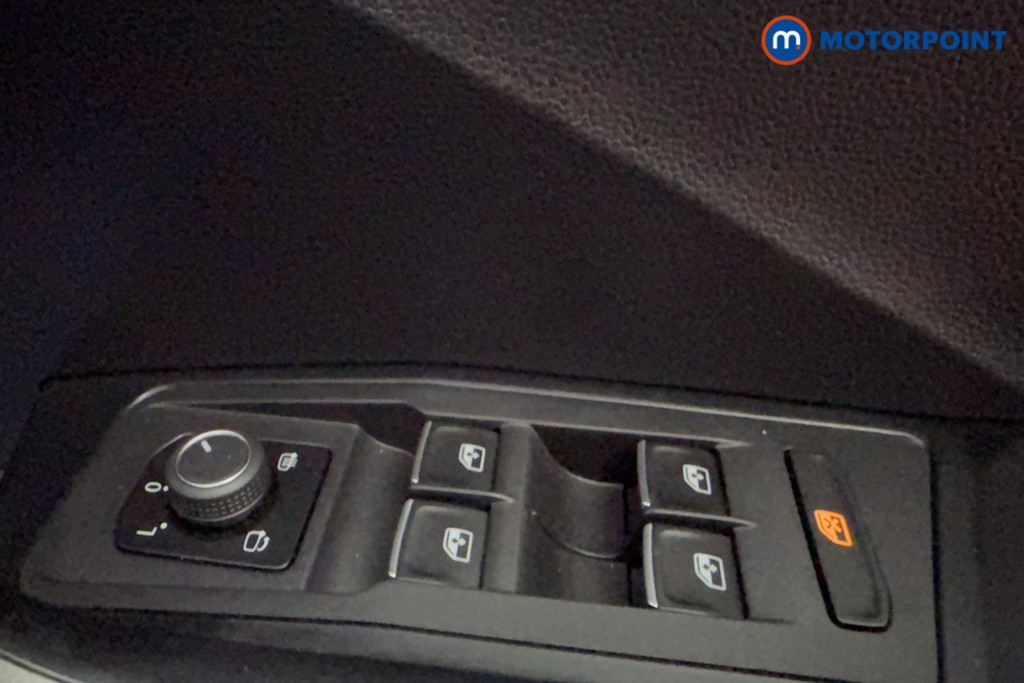 Volkswagen T-Roc SE Manual Petrol SUV - Stock Number (1571230) - 21st supplementary image