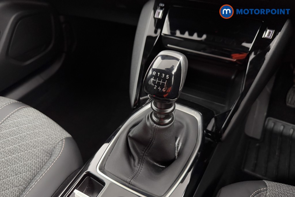 Peugeot 2008 Allure Manual Petrol SUV - Stock Number (1571577) - 14th supplementary image