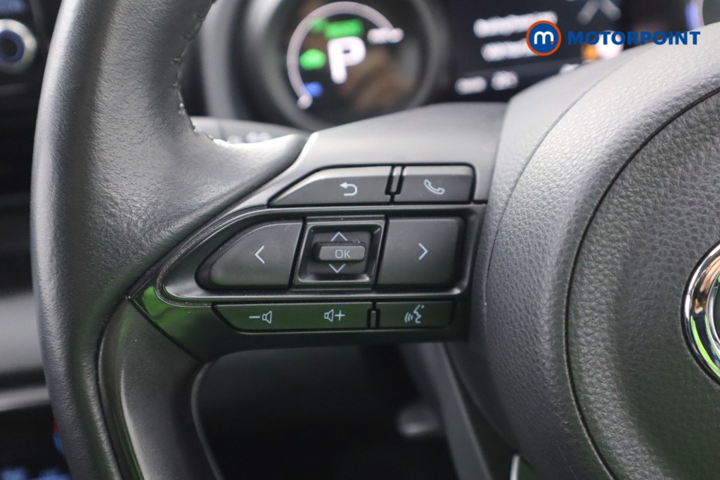 Toyota Yaris Design Automatic Petrol-Electric Hybrid Hatchback - Stock Number (1571651) - 5th supplementary image