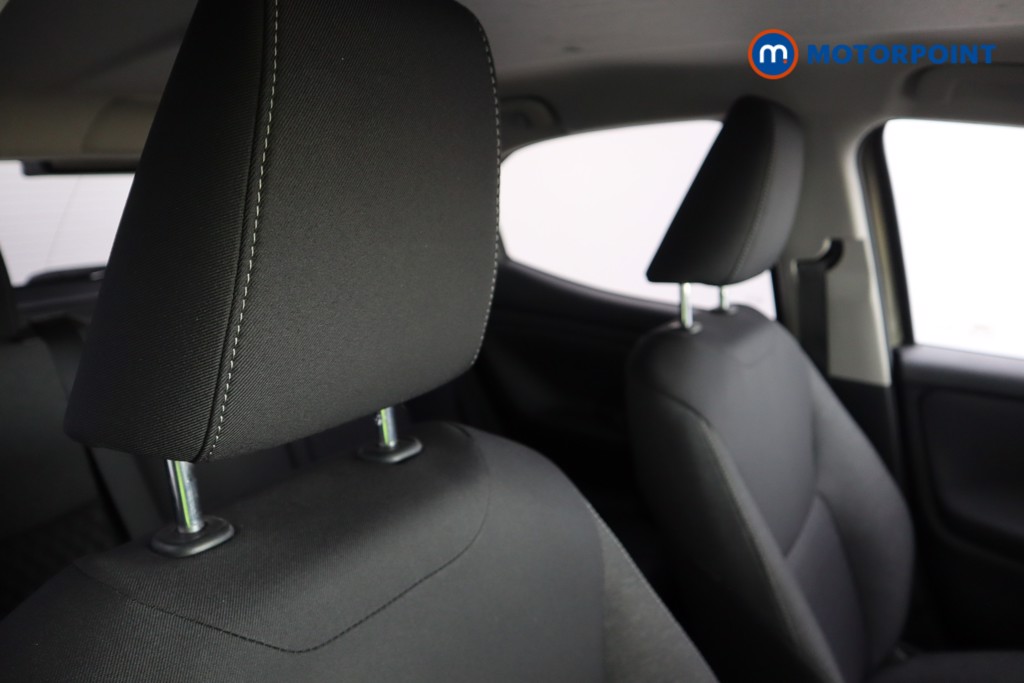 Toyota Yaris Design Automatic Petrol-Electric Hybrid Hatchback - Stock Number (1571651) - 12th supplementary image