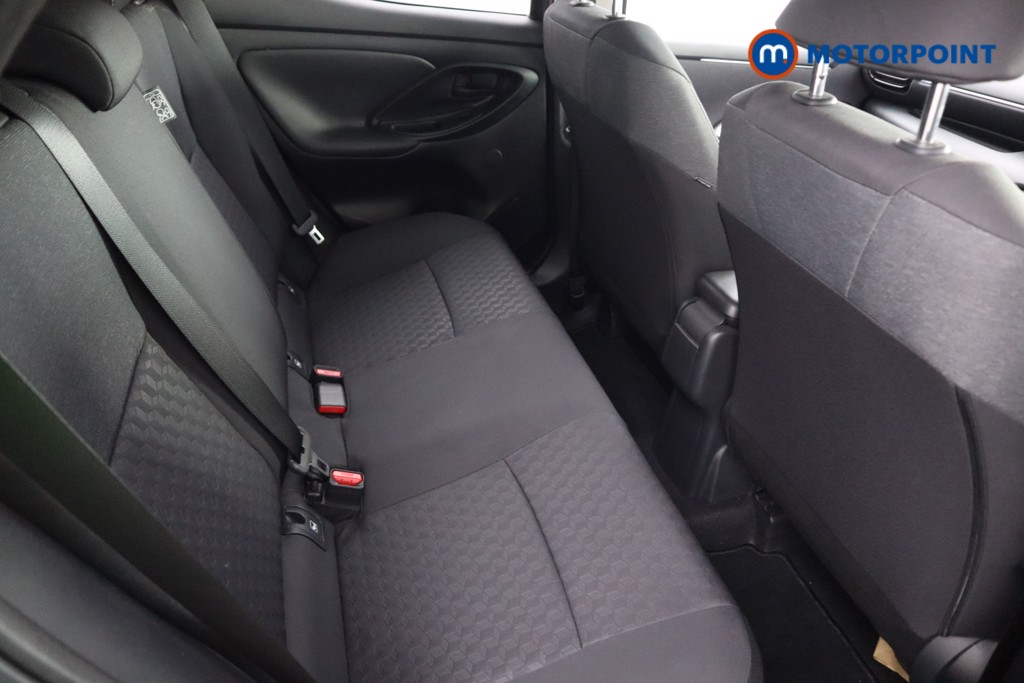 Toyota Yaris Design Automatic Petrol-Electric Hybrid Hatchback - Stock Number (1571651) - 14th supplementary image