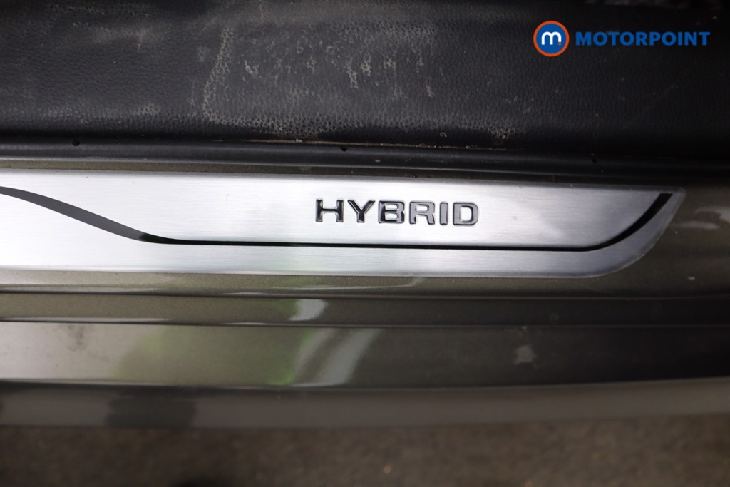 Toyota Yaris Design Automatic Petrol-Electric Hybrid Hatchback - Stock Number (1571651) - 15th supplementary image