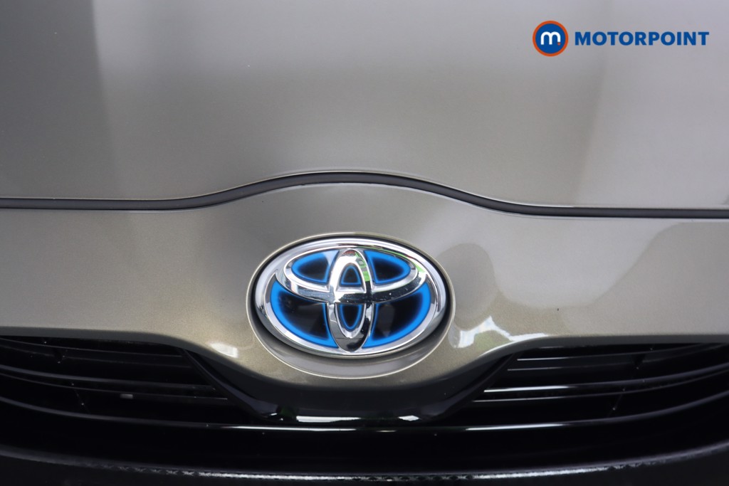 Toyota Yaris Design Automatic Petrol-Electric Hybrid Hatchback - Stock Number (1571651) - 21st supplementary image