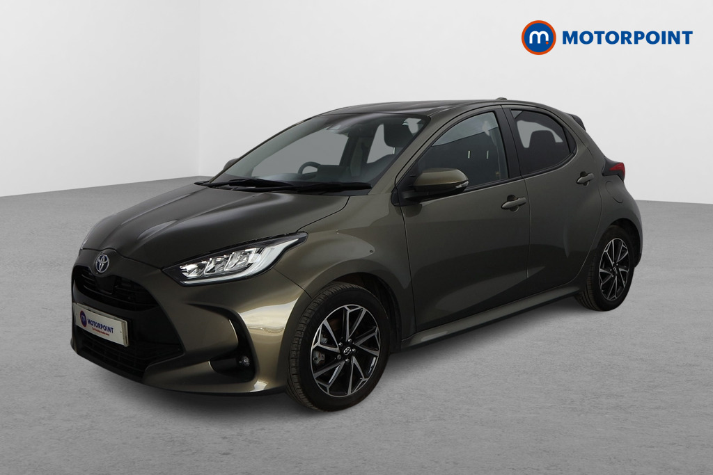 Toyota Yaris Design Automatic Petrol-Electric Hybrid Hatchback - Stock Number (1571651) - Passenger side front corner