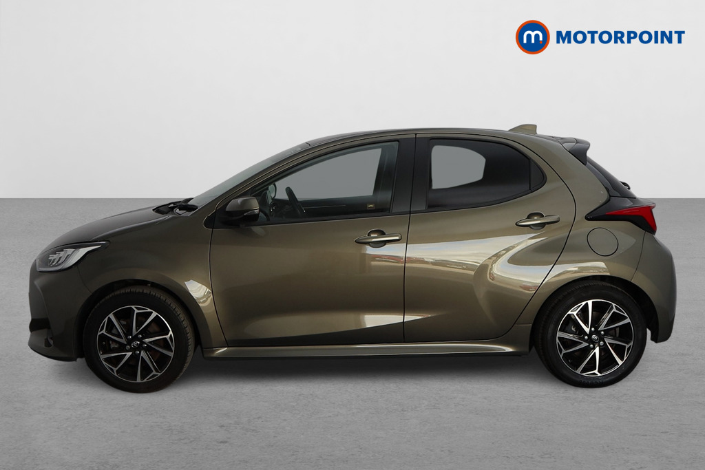 Toyota Yaris Design Automatic Petrol-Electric Hybrid Hatchback - Stock Number (1571651) - Passenger side