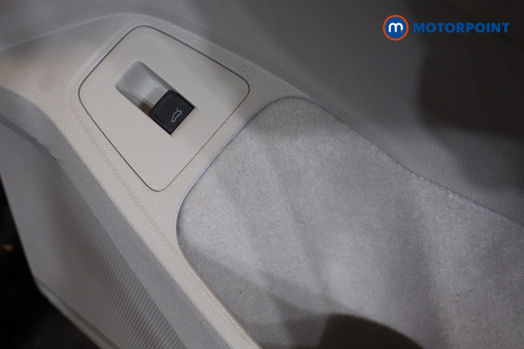 Volkswagen Tiguan Elegance Automatic Diesel SUV - Stock Number (1571964) - 10th supplementary image