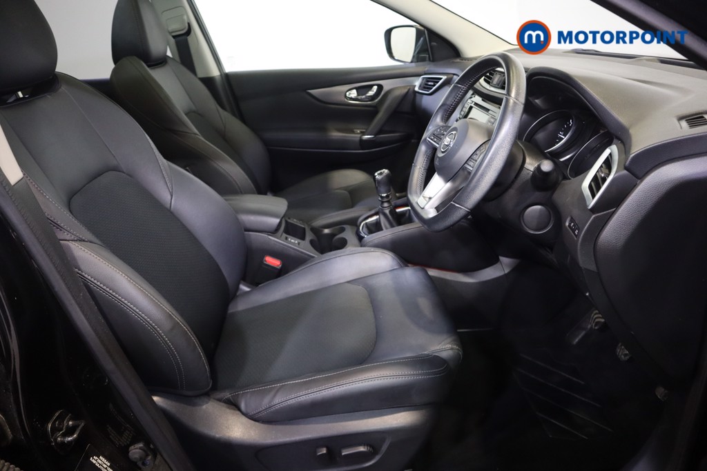 Nissan Qashqai Tekna Manual Diesel SUV - Stock Number (1572129) - 6th supplementary image