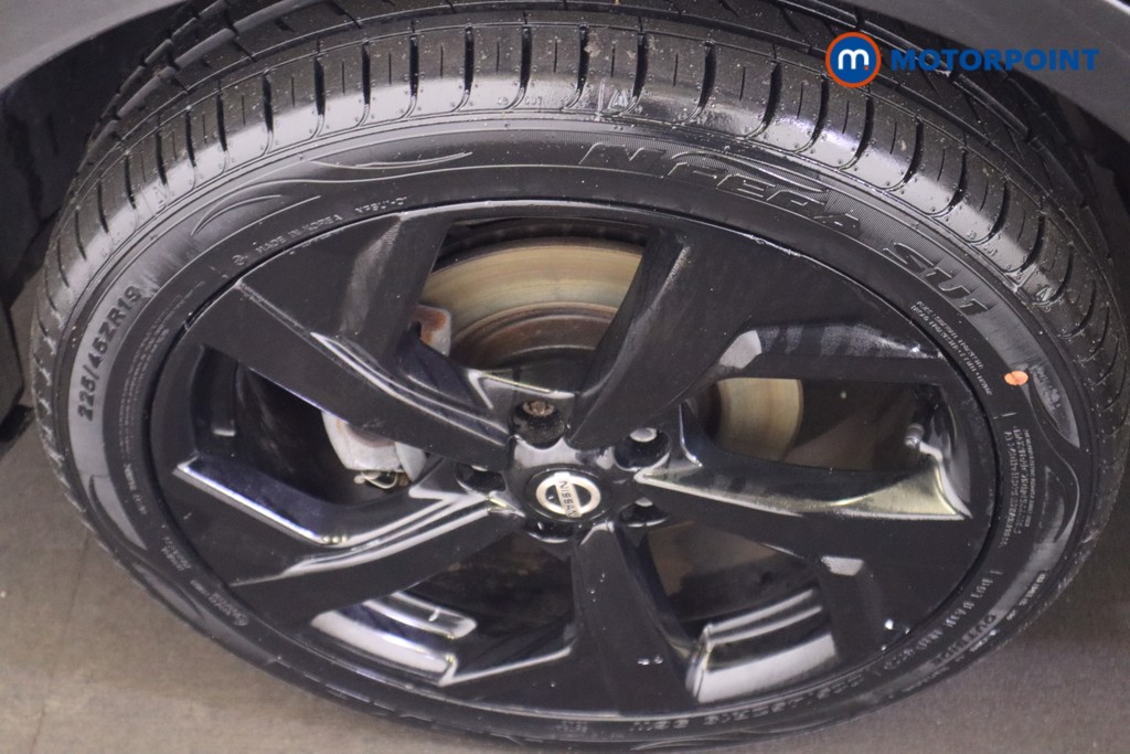 Nissan Qashqai Tekna Manual Diesel SUV - Stock Number (1572129) - 10th supplementary image