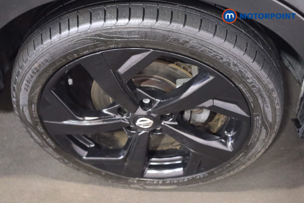 Nissan Qashqai Tekna Manual Diesel SUV - Stock Number (1572129) - 11th supplementary image