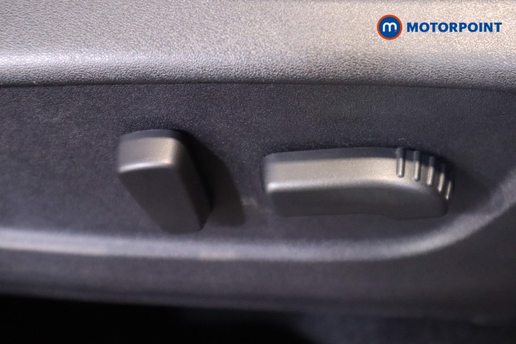 Nissan Qashqai Tekna Manual Diesel SUV - Stock Number (1572129) - 16th supplementary image
