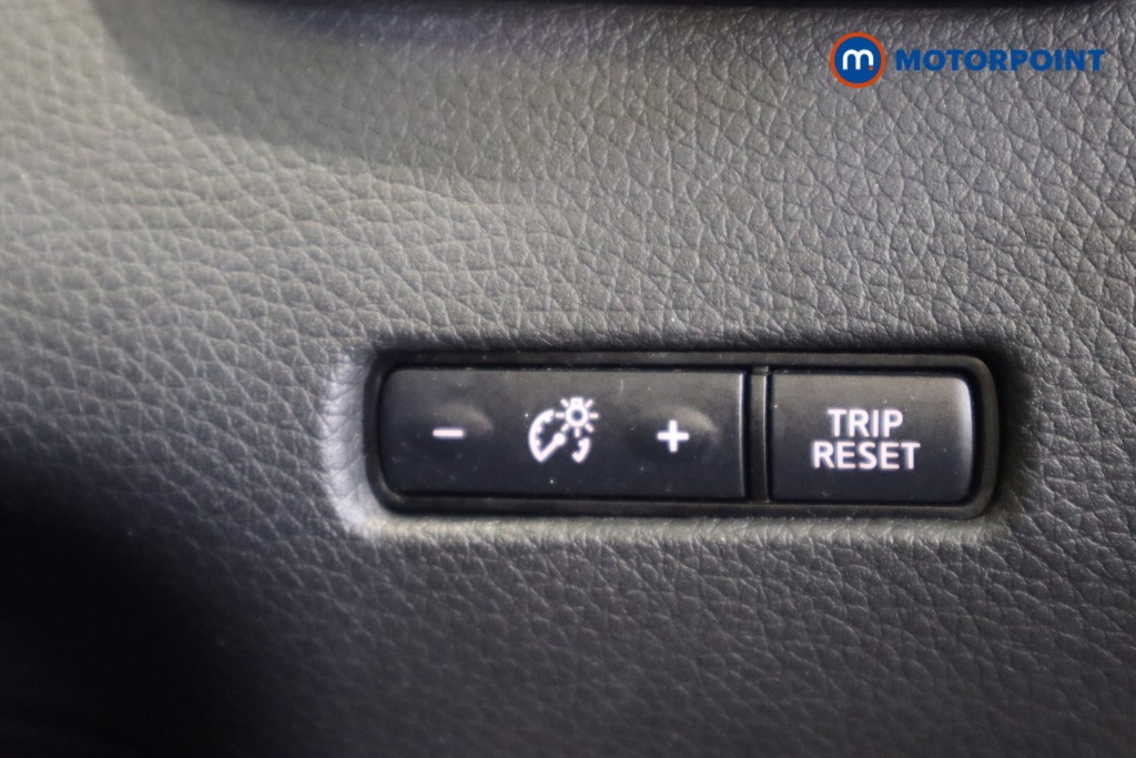 Nissan Qashqai Tekna Manual Diesel SUV - Stock Number (1572129) - 17th supplementary image