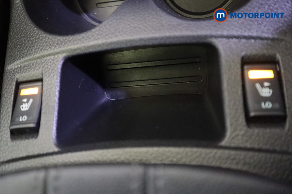 Nissan Qashqai Tekna Manual Diesel SUV - Stock Number (1572129) - 25th supplementary image