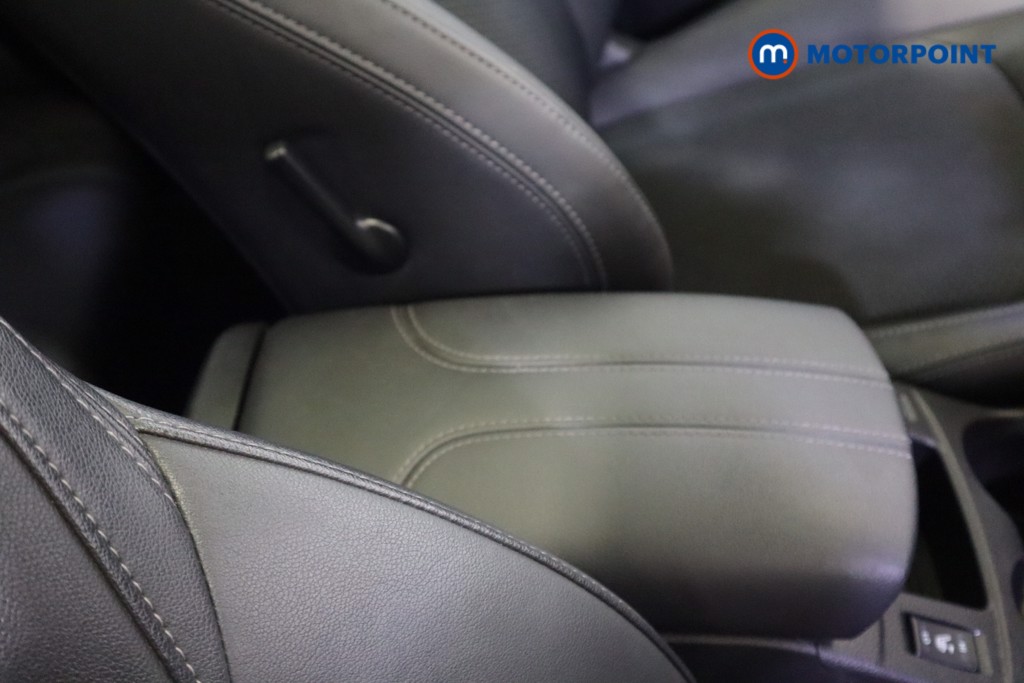 Nissan Qashqai Tekna Manual Diesel SUV - Stock Number (1572129) - 27th supplementary image