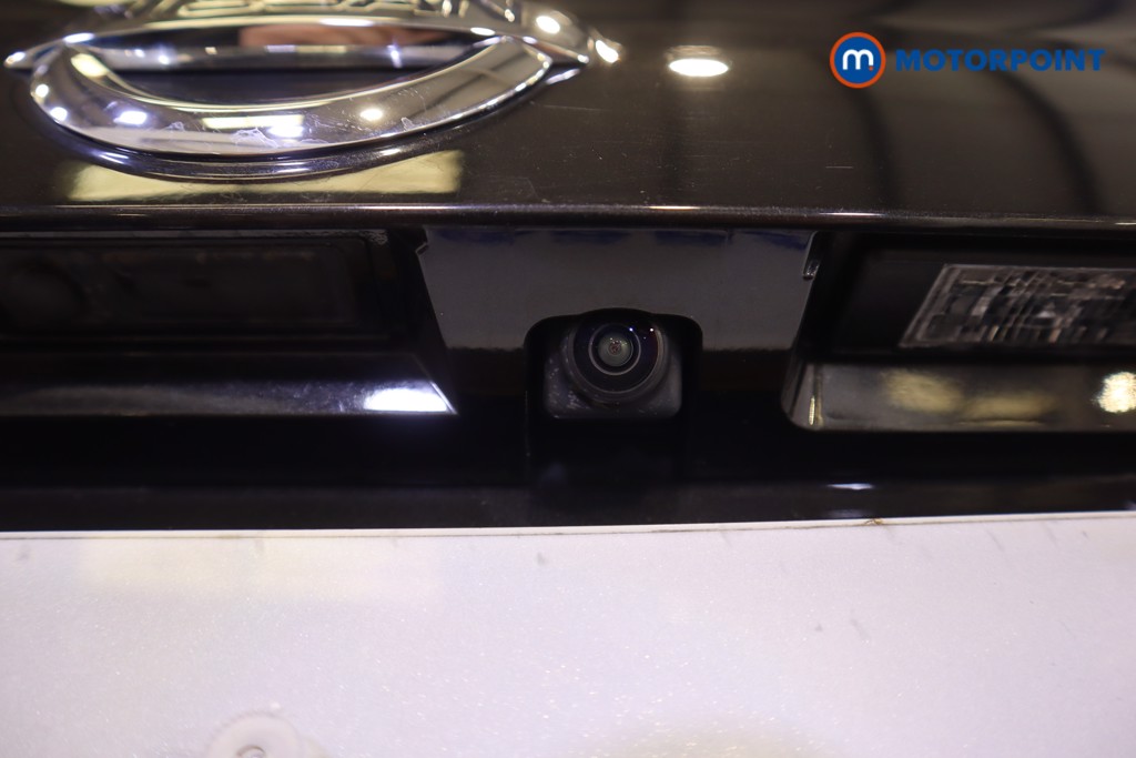 Nissan Qashqai Tekna Manual Diesel SUV - Stock Number (1572129) - 32nd supplementary image