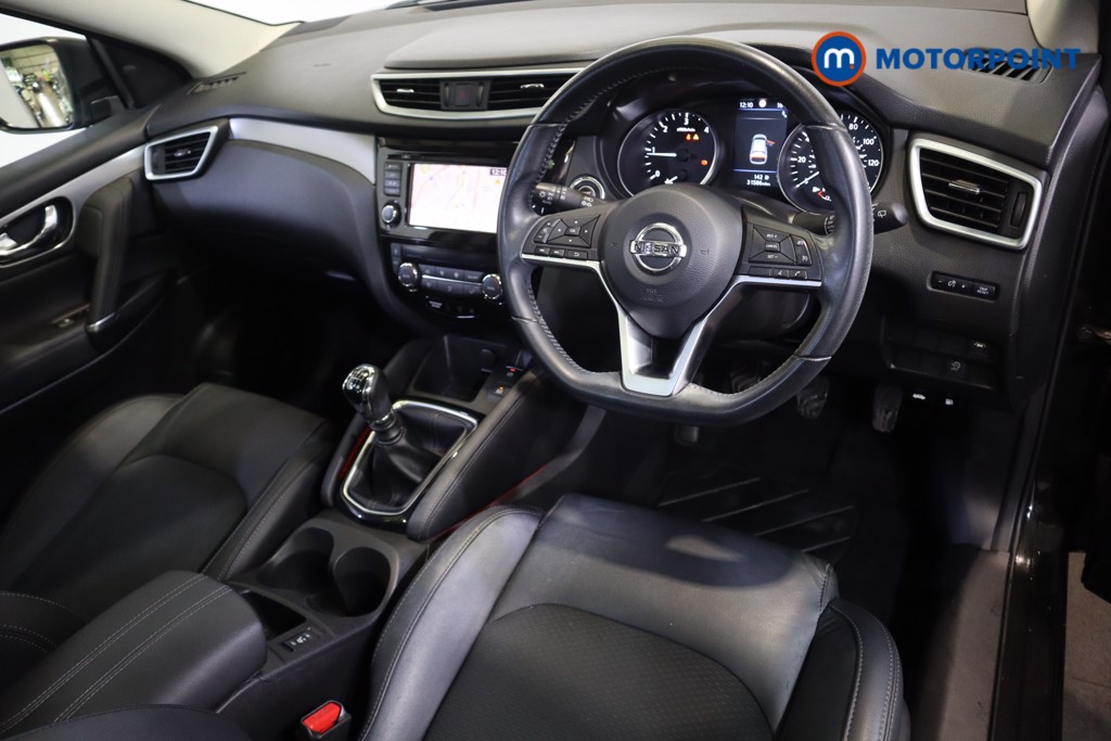 Nissan Qashqai Tekna Manual Diesel SUV - Stock Number (1572129) - 1st supplementary image