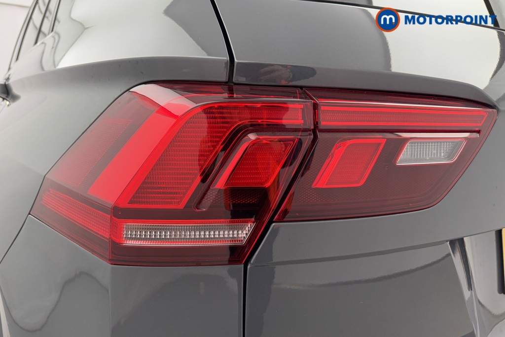 Volkswagen Tiguan R-Line Automatic Petrol SUV - Stock Number (1572336) - 27th supplementary image