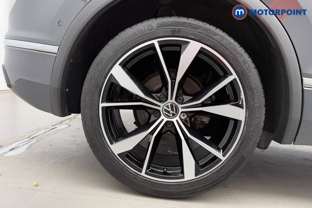 Volkswagen Tiguan R-Line Automatic Petrol SUV - Stock Number (1572336) - 32nd supplementary image
