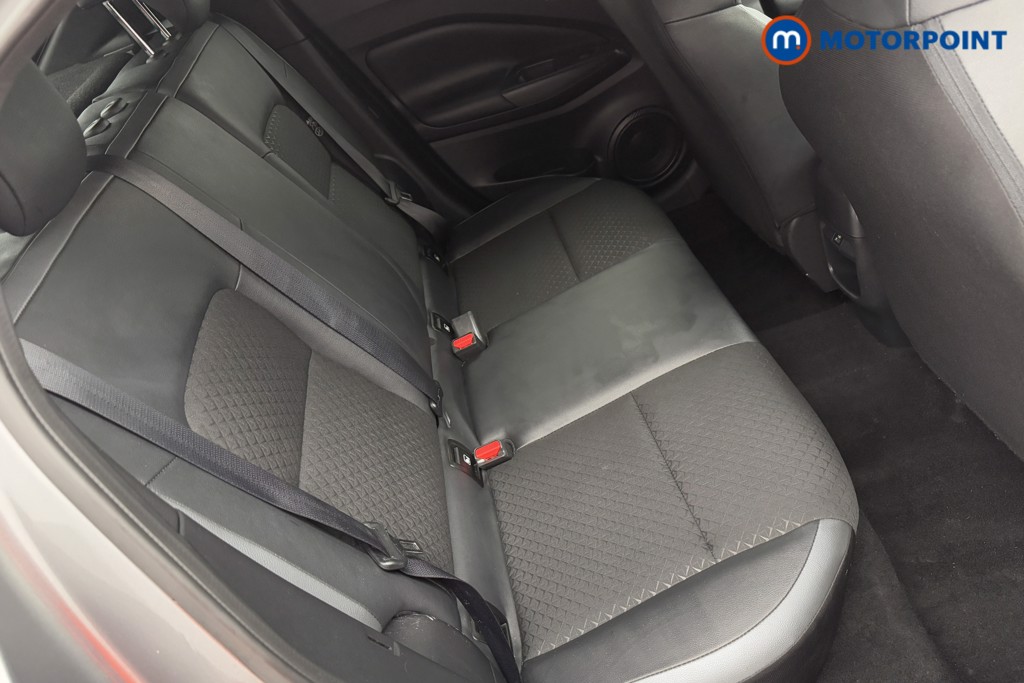 Nissan Juke N-Connecta Automatic Petrol SUV - Stock Number (1572643) - 23rd supplementary image