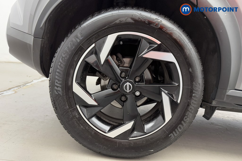 Nissan Juke N-Connecta Automatic Petrol SUV - Stock Number (1572643) - 29th supplementary image