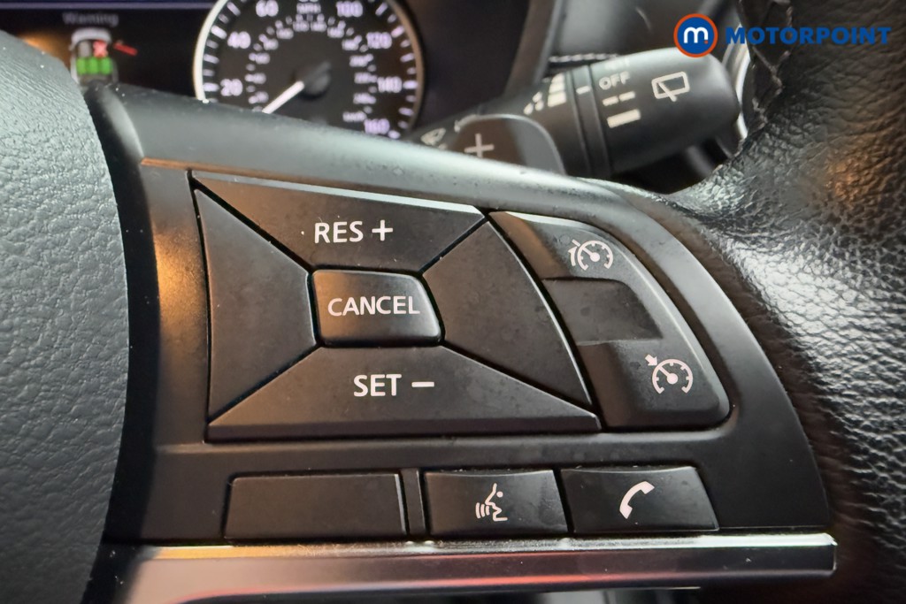 Nissan Juke N-Connecta Automatic Petrol SUV - Stock Number (1572667) - 5th supplementary image
