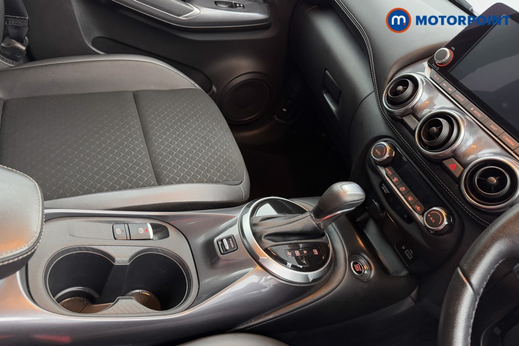Nissan Juke N-Connecta Automatic Petrol SUV - Stock Number (1572667) - 15th supplementary image