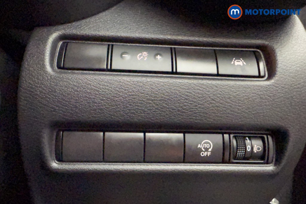 Nissan Juke N-Connecta Automatic Petrol SUV - Stock Number (1572667) - 16th supplementary image