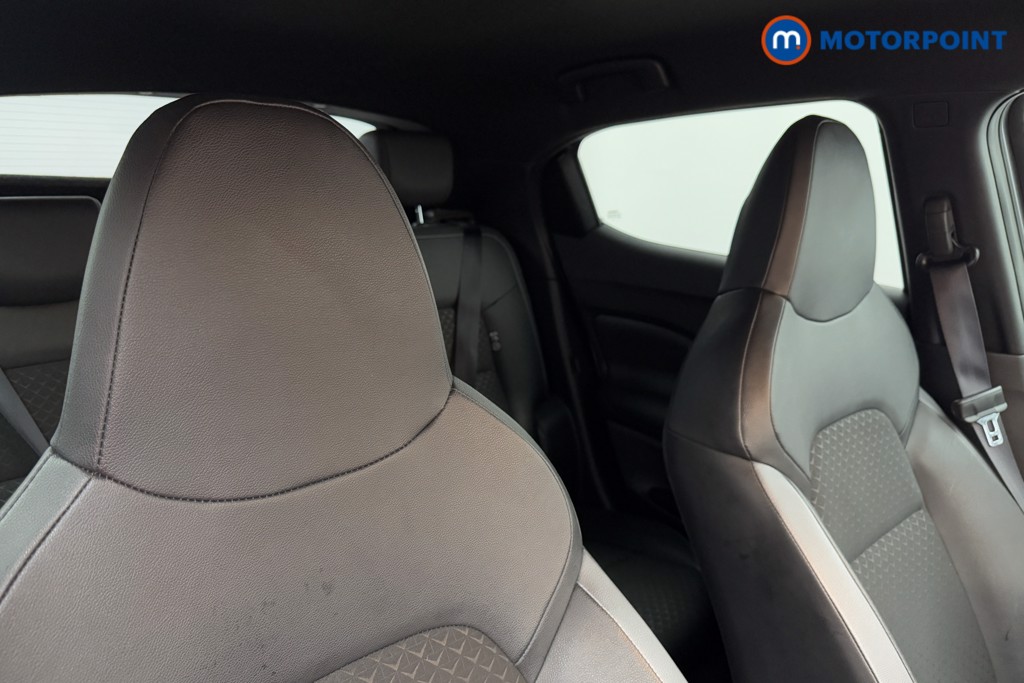 Nissan Juke N-Connecta Automatic Petrol SUV - Stock Number (1572667) - 20th supplementary image