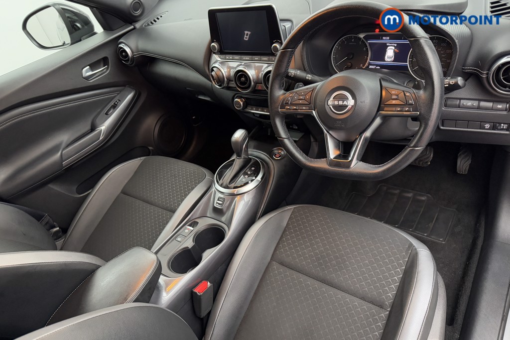 Nissan Juke N-Connecta Automatic Petrol SUV - Stock Number (1572667) - 1st supplementary image