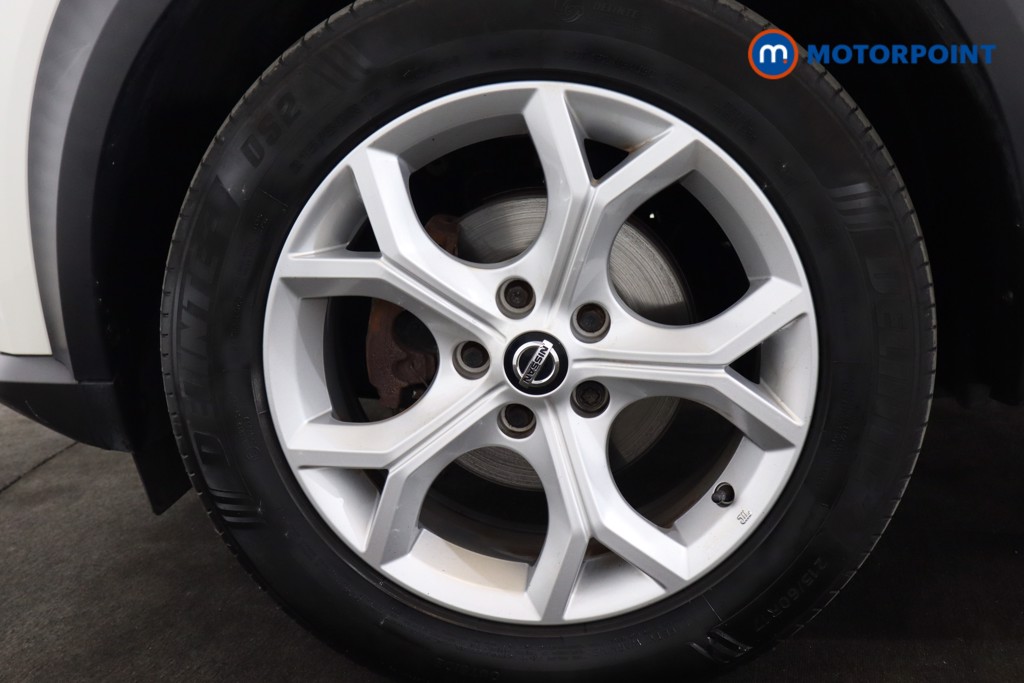 Nissan Juke N-Connecta Automatic Petrol SUV - Stock Number (1573163) - 17th supplementary image