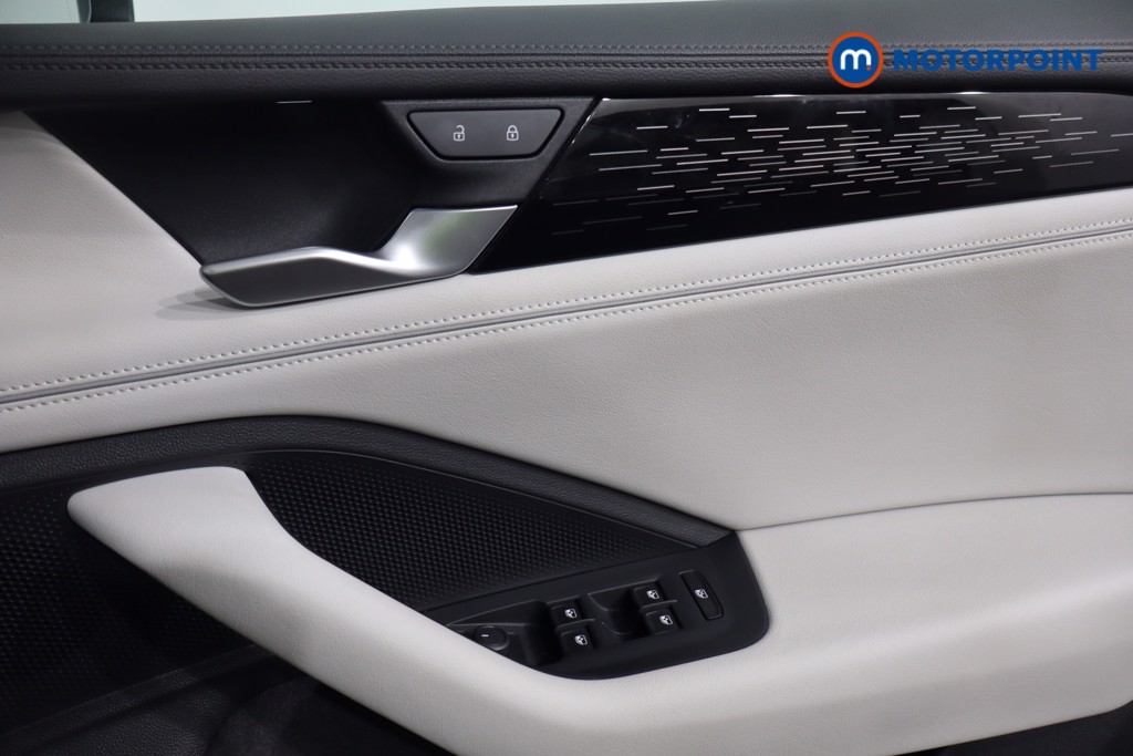 Volkswagen Passat Life Automatic Petrol Plug-In Hybrid Estate - Stock Number (1573307) - 18th supplementary image