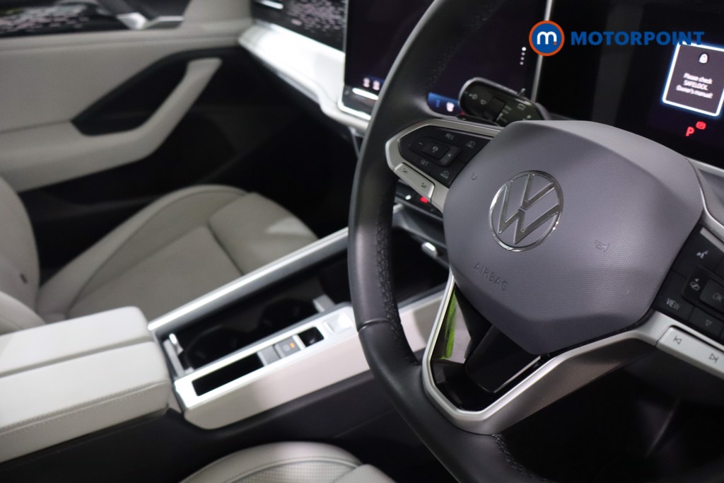 Volkswagen Passat Life Automatic Petrol Plug-In Hybrid Estate - Stock Number (1573307) - 19th supplementary image