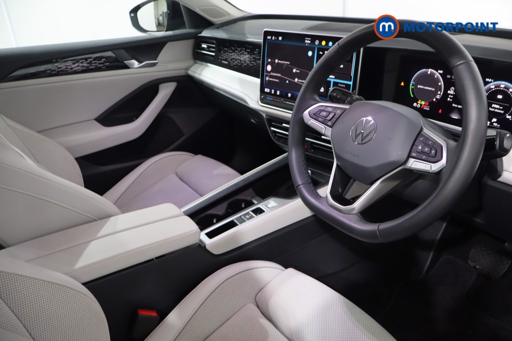 Volkswagen Passat Life Automatic Petrol Plug-In Hybrid Estate - Stock Number (1573307) - 23rd supplementary image