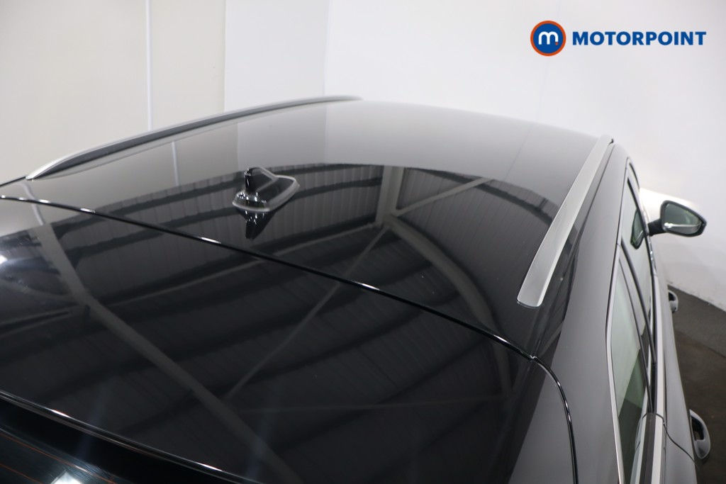 Volkswagen Passat Life Automatic Petrol Plug-In Hybrid Estate - Stock Number (1573307) - 25th supplementary image