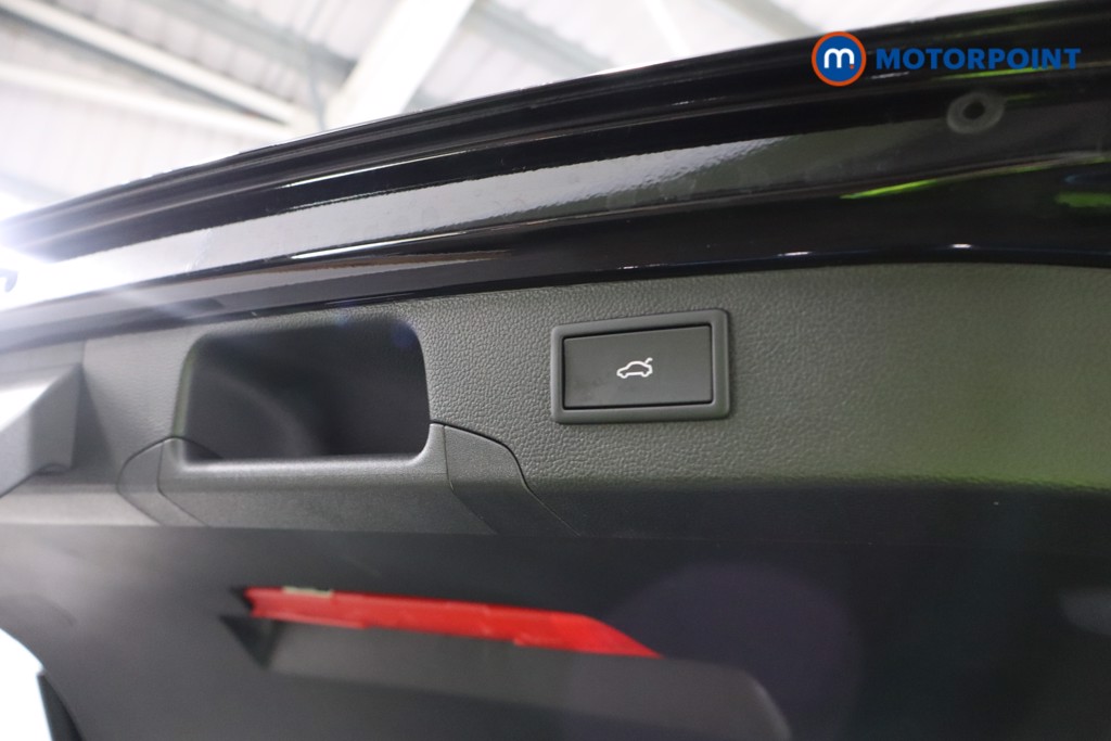 Volkswagen Passat Life Automatic Petrol Plug-In Hybrid Estate - Stock Number (1573307) - 27th supplementary image