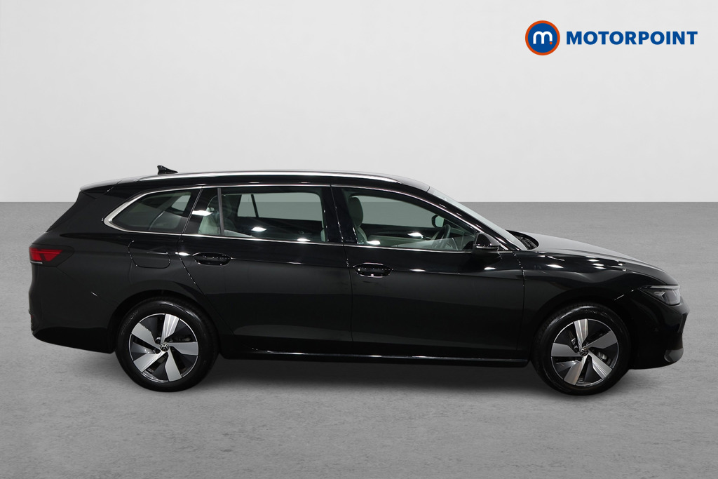 Volkswagen Passat Life Automatic Petrol Plug-In Hybrid Estate - Stock Number (1573307) - Drivers side