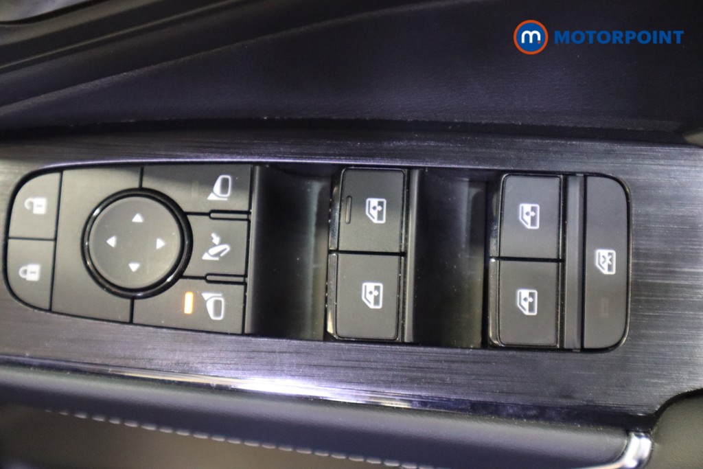 Nissan Qashqai N-Connecta Automatic Petrol-Electric Hybrid SUV - Stock Number (1573799) - 15th supplementary image