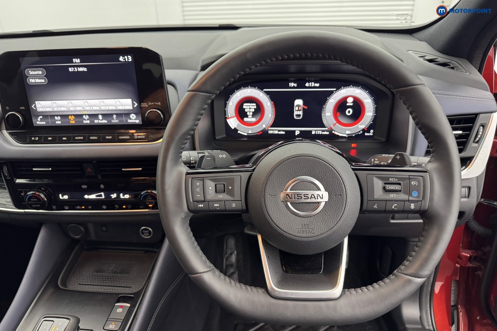 Nissan Qashqai Tekna Automatic Petrol SUV - Stock Number (1574459) - 1st supplementary image