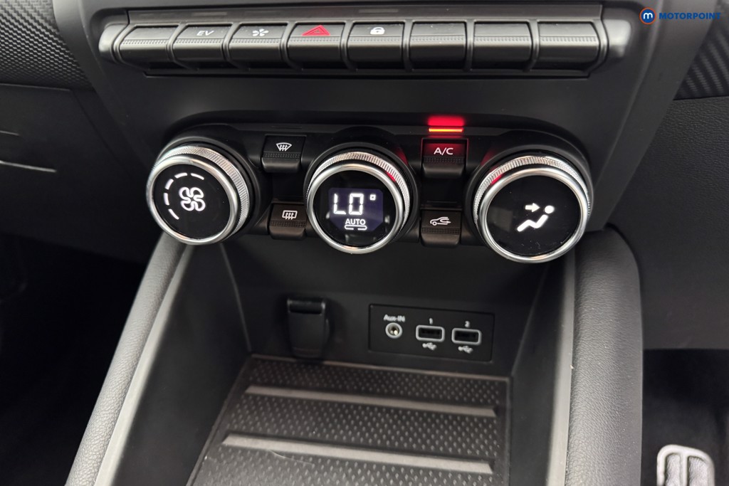 Renault Captur Engineered Automatic Petrol-Electric Hybrid SUV - Stock Number (1574997) - 16th supplementary image