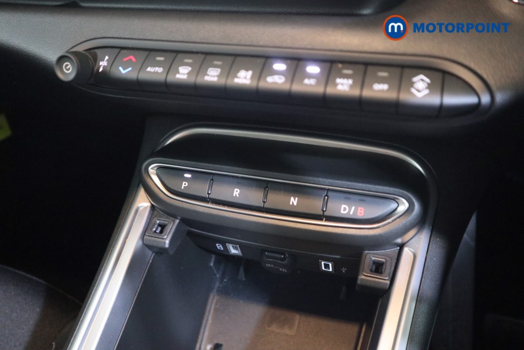 Jeep Avenger Summit Automatic Electric SUV - Stock Number (1576285) - 7th supplementary image