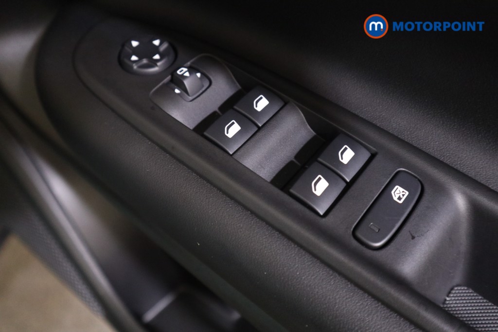 Jeep Avenger Summit Automatic Electric SUV - Stock Number (1576285) - 8th supplementary image