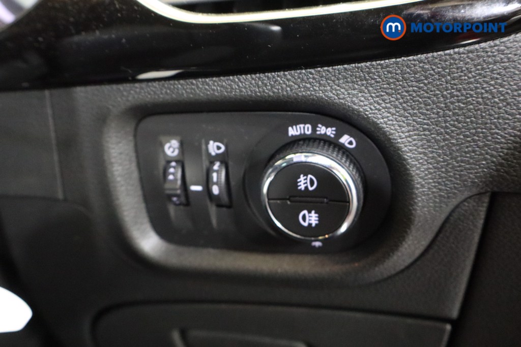 Vauxhall Astra Griffin Edition Manual Petrol Hatchback - Stock Number (1576965) - 8th supplementary image