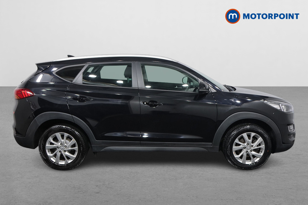 Hyundai Tucson Se Nav Manual Petrol SUV - Stock Number (1576983) - Drivers side