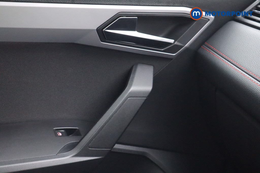 Seat Arona FR Manual Petrol SUV - Stock Number (1576985) - 12th supplementary image